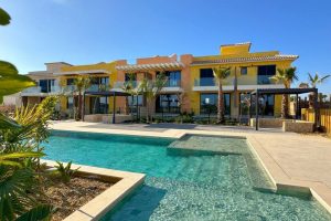 Superbe Maison Mitoyenne Neuve T3 à Desert Springs Golf Club